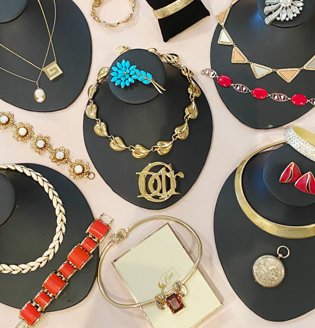 The HFV 2024 Vintage Jewellery Christmas Gift Guide