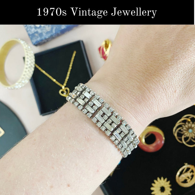Vintage 70s Jewellery | Eye-Catching, Iconic & Unforgettable