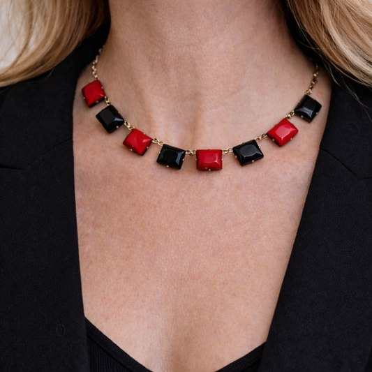 Vintage · 1930s · Czech Deco Glass Necklace