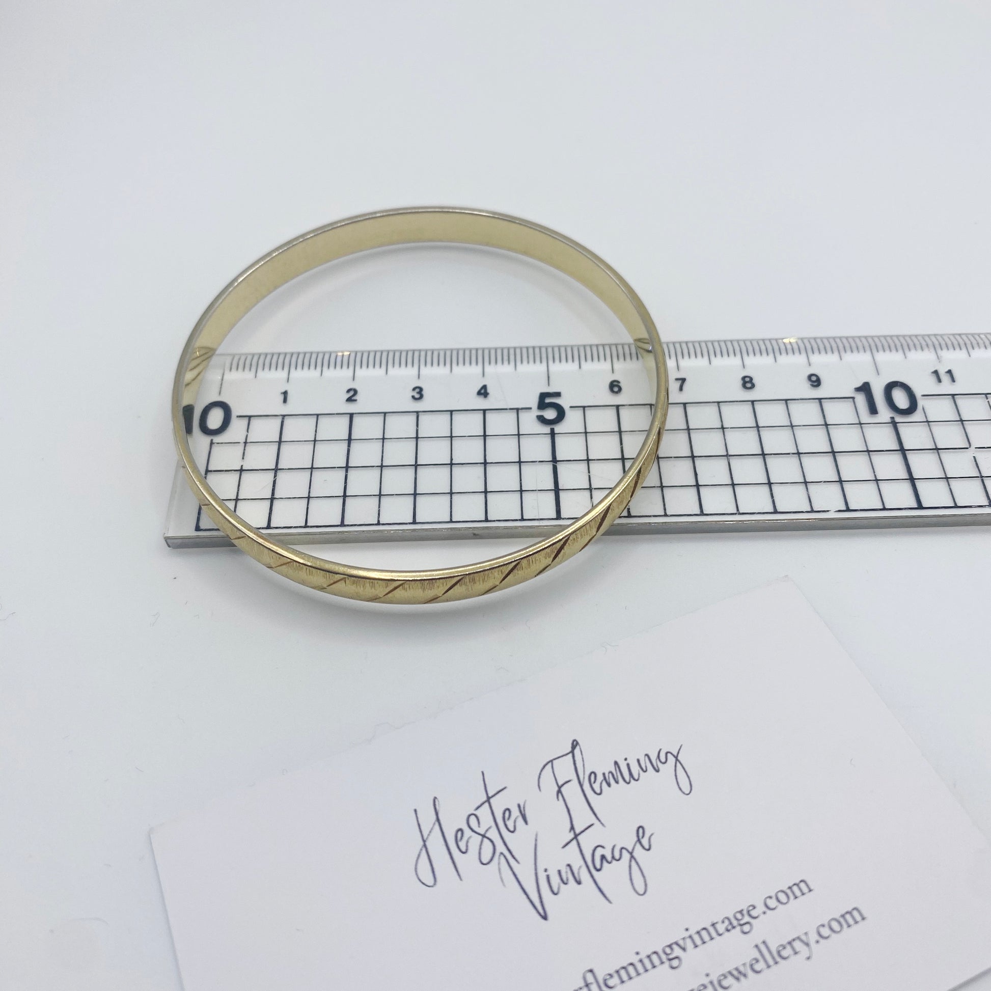 vintage 1960s Monet bangle, measurement.