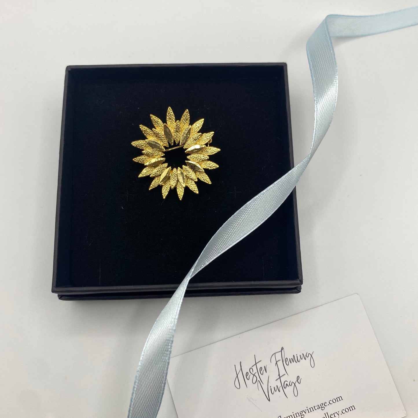 Vintage 1970s Sunburst Brooch | Retro Statement Pin