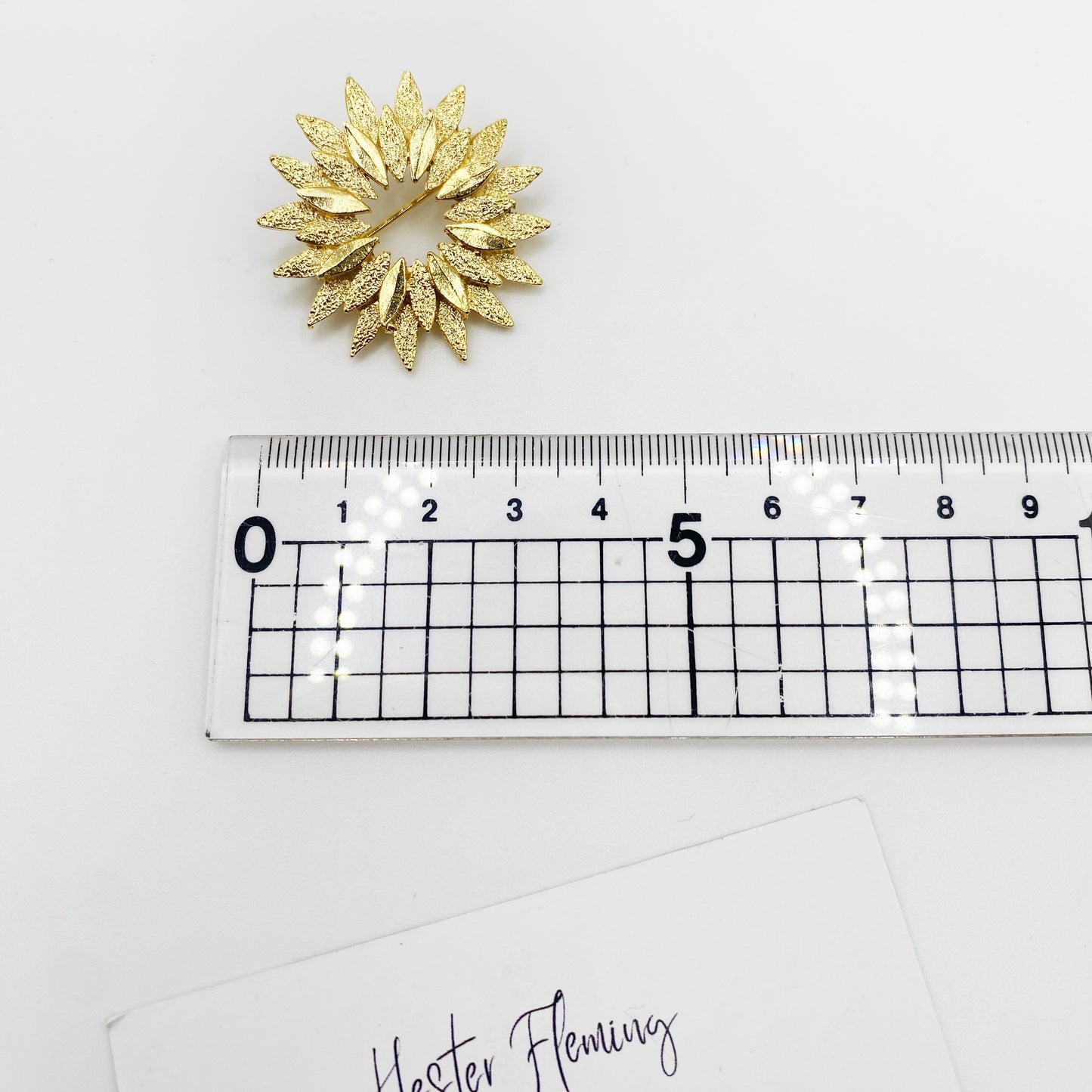 Vintage 1970s Sunburst Brooch | Retro Statement Pin