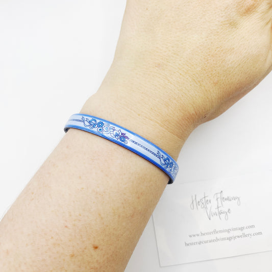 Michaela Frey ยท 1970s ยท Blue Floral Enamel Bangle