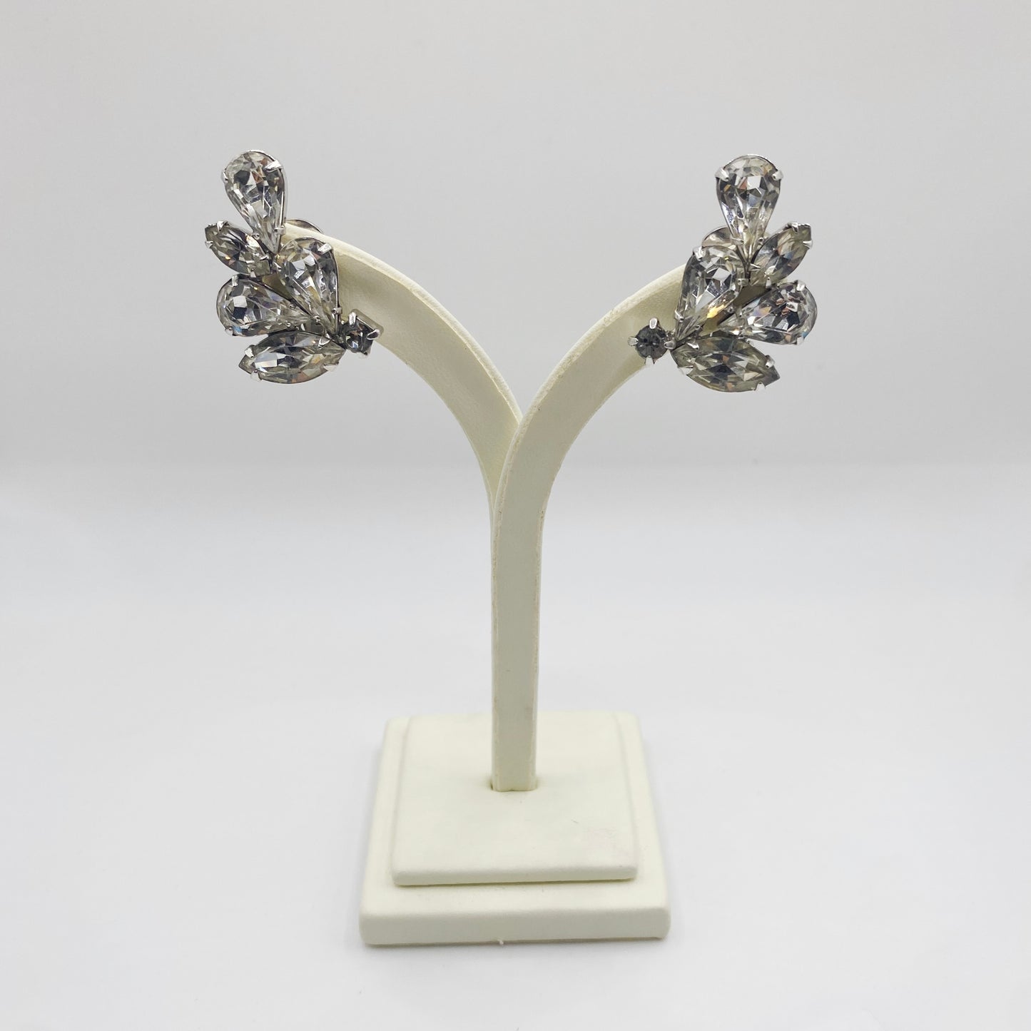 A pair of vintage 1950s crystal earrings by Albert Weiss. 