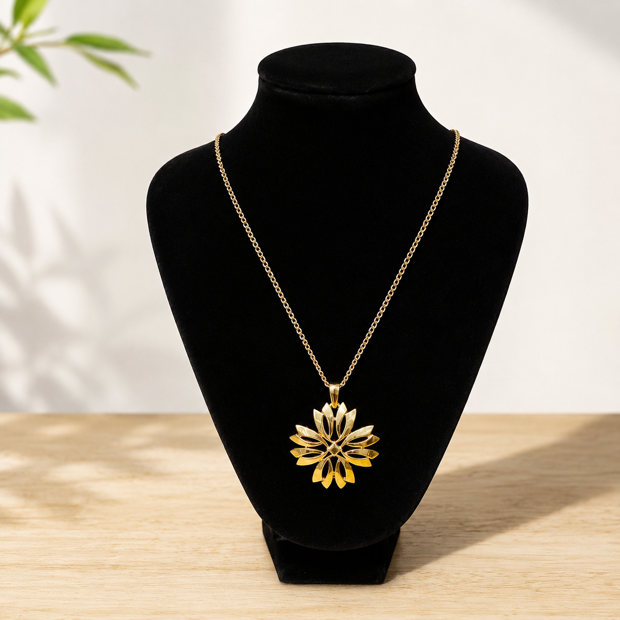 Trifari · 1960s · Pendant