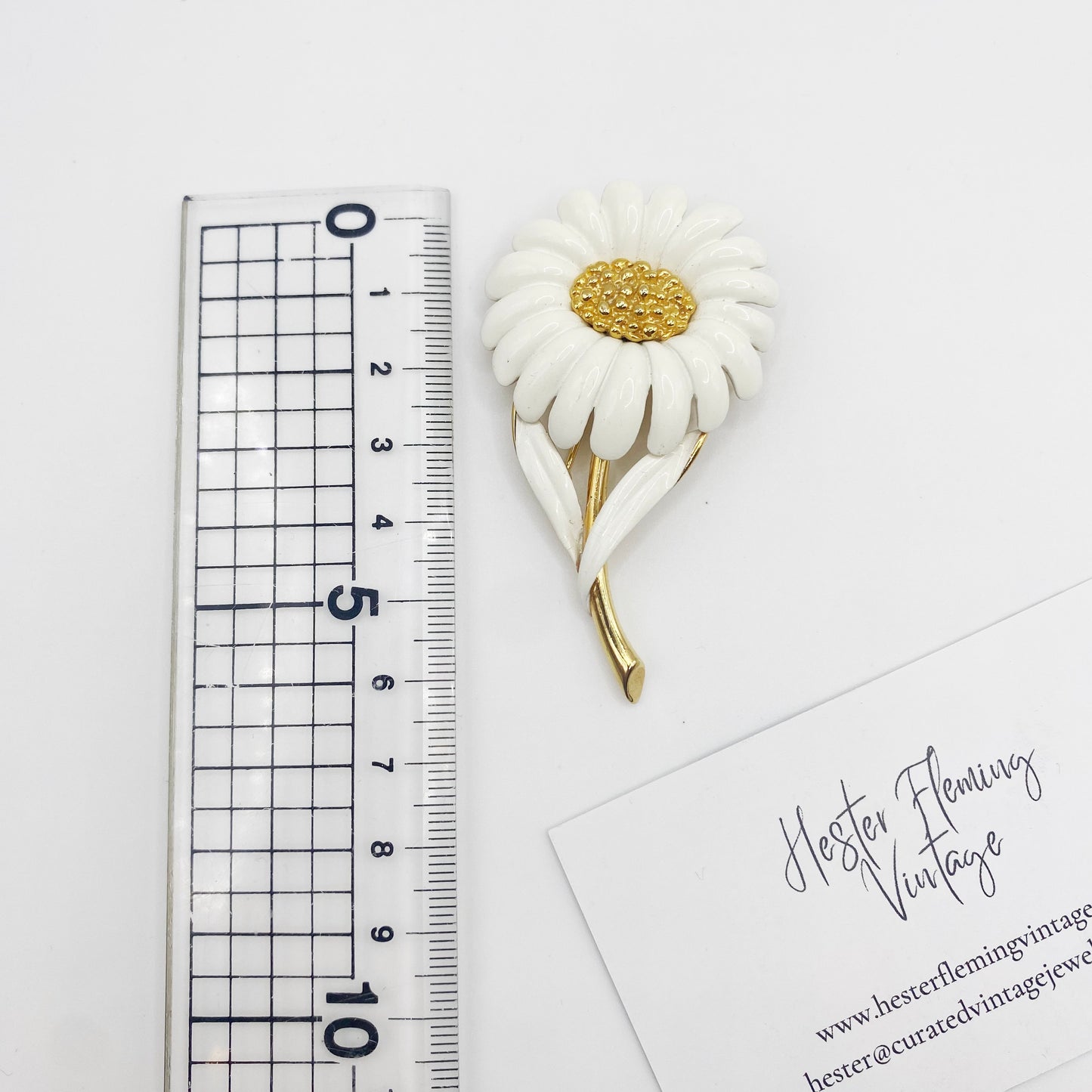 1960s Monet Daisy Brooch Size, 6cm x 3.75cm 