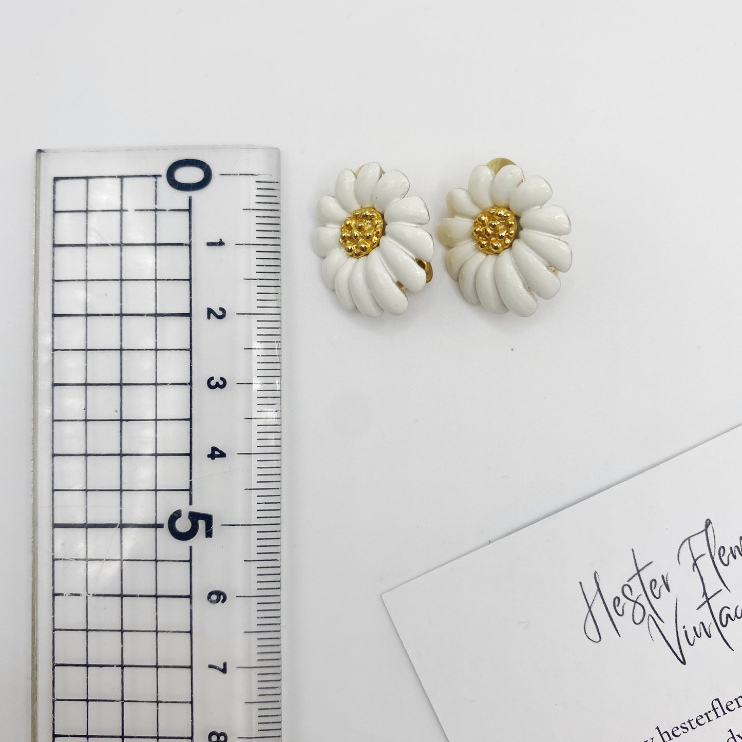 1960s Monet Daisy Earrings Size, 2cm x 2cm. 