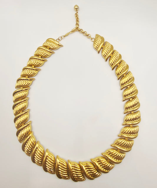 Vintage 1970s Napier goldtone necklace in gilt metal, adjustable up to 53cm, signed Napier.