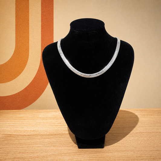 Vintage · 1970s · Herringbone Necklace
