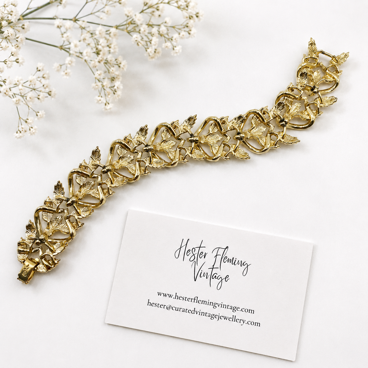 Vintage Coro Bracelet, back view. Set in gold tone.