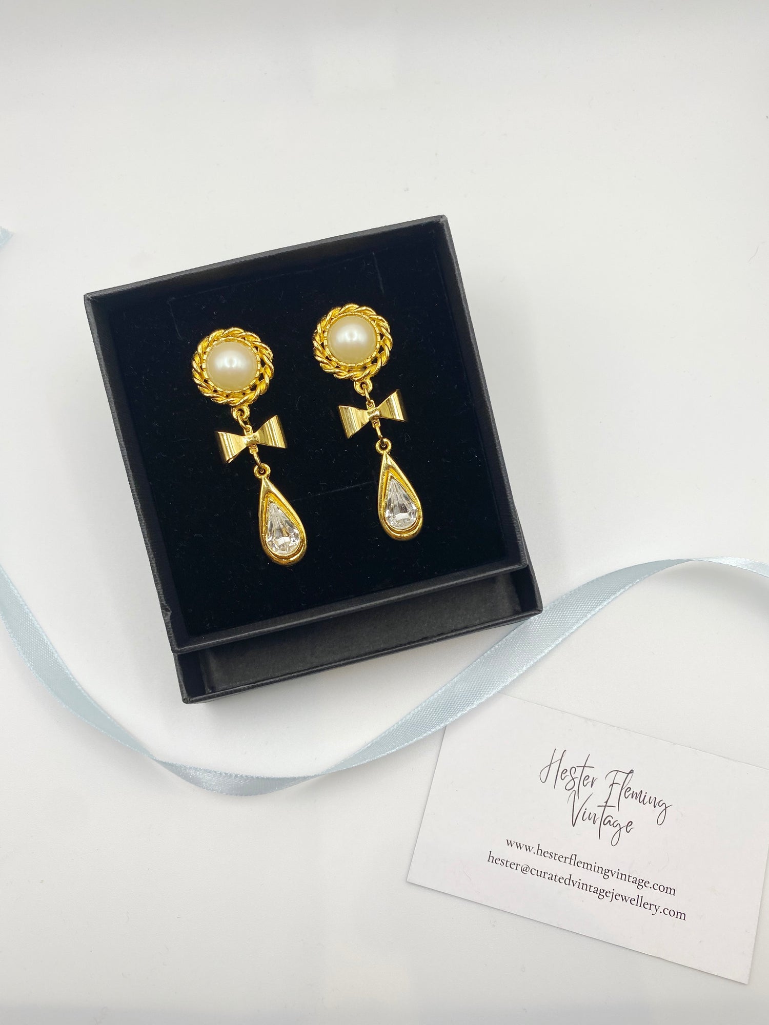 Retro Vintage Earrings| Iconic Styles with Timeless Appeal