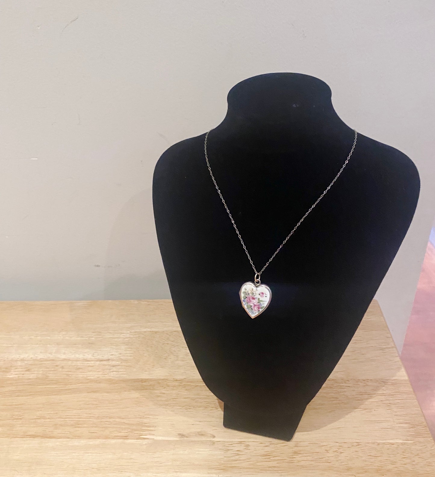 Vintage · 1930s · Enamel Rose Heart Locket