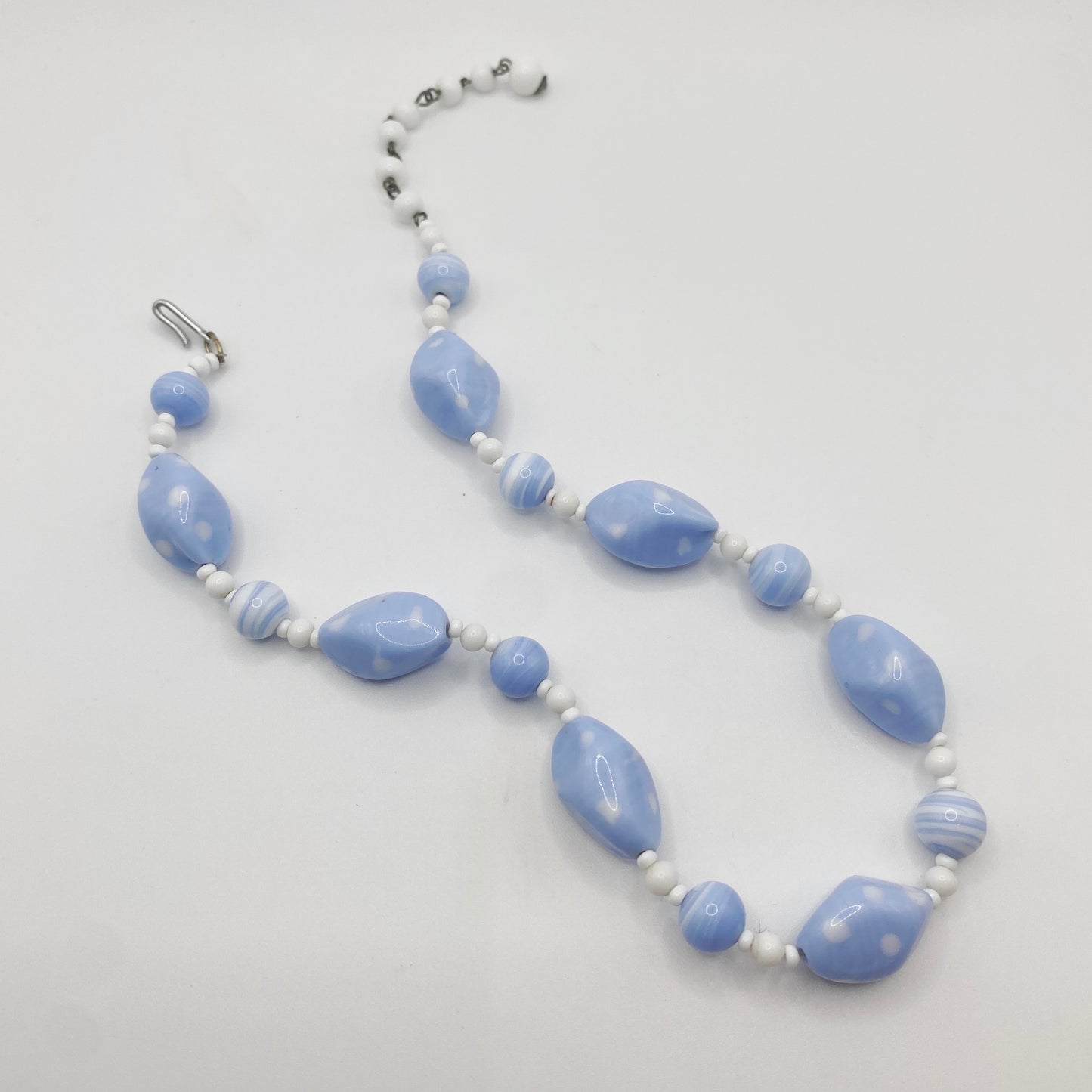 Vintage 1950s Glass Bead Necklace