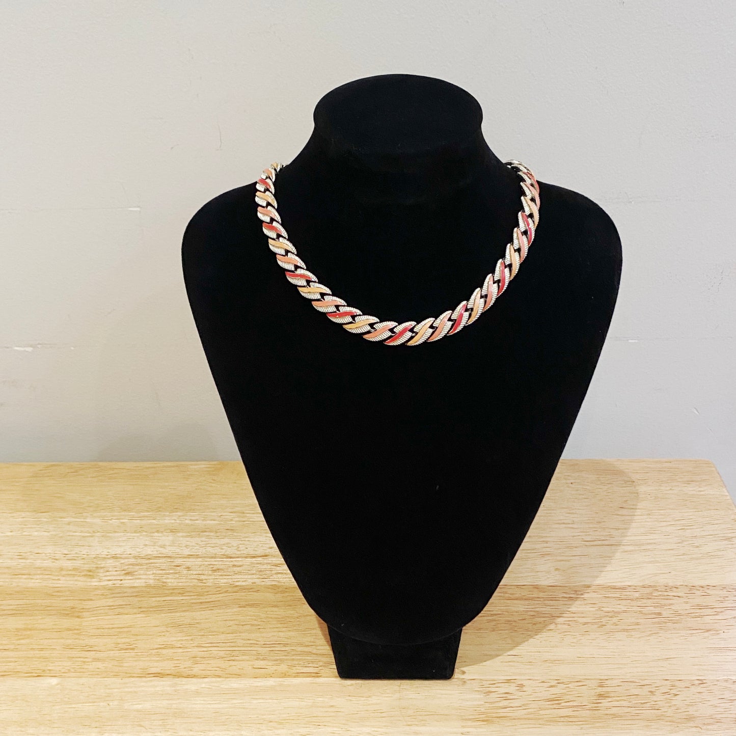 Coro · 1950s · Silvertone & Enamel Necklace