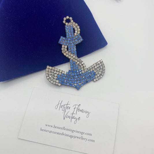 1940s - 1950s Crystal rhinestone anchor motif brooch, front view.