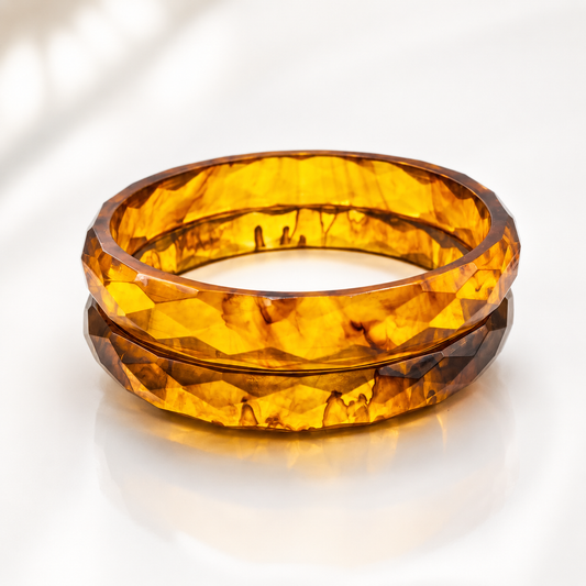 Vintage 1930s 40s Apple Juice Bakelite Bangles set. 