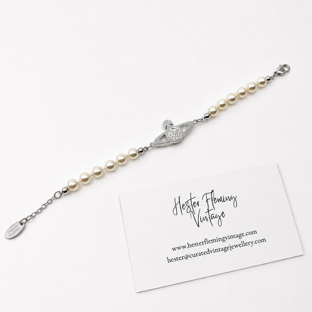 Pre-loved Vivienne Westwood Mini Bas Relief Pearl Bracelet