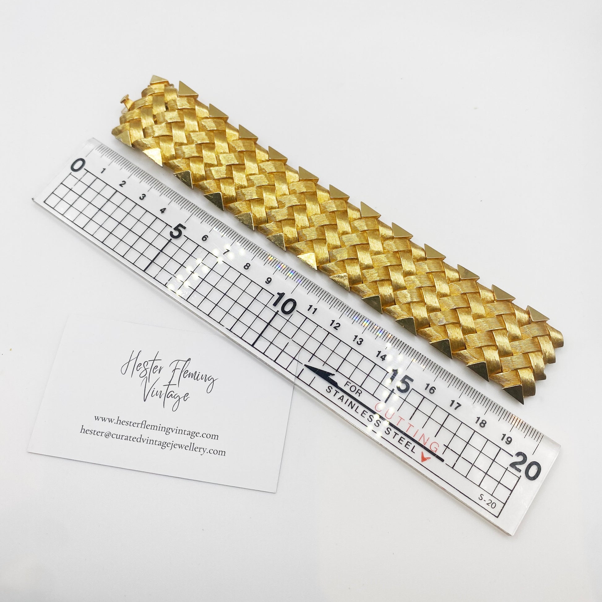 1950s vintage Boucher gold-tone cuff bracelet with basketweave texture, measurement. 