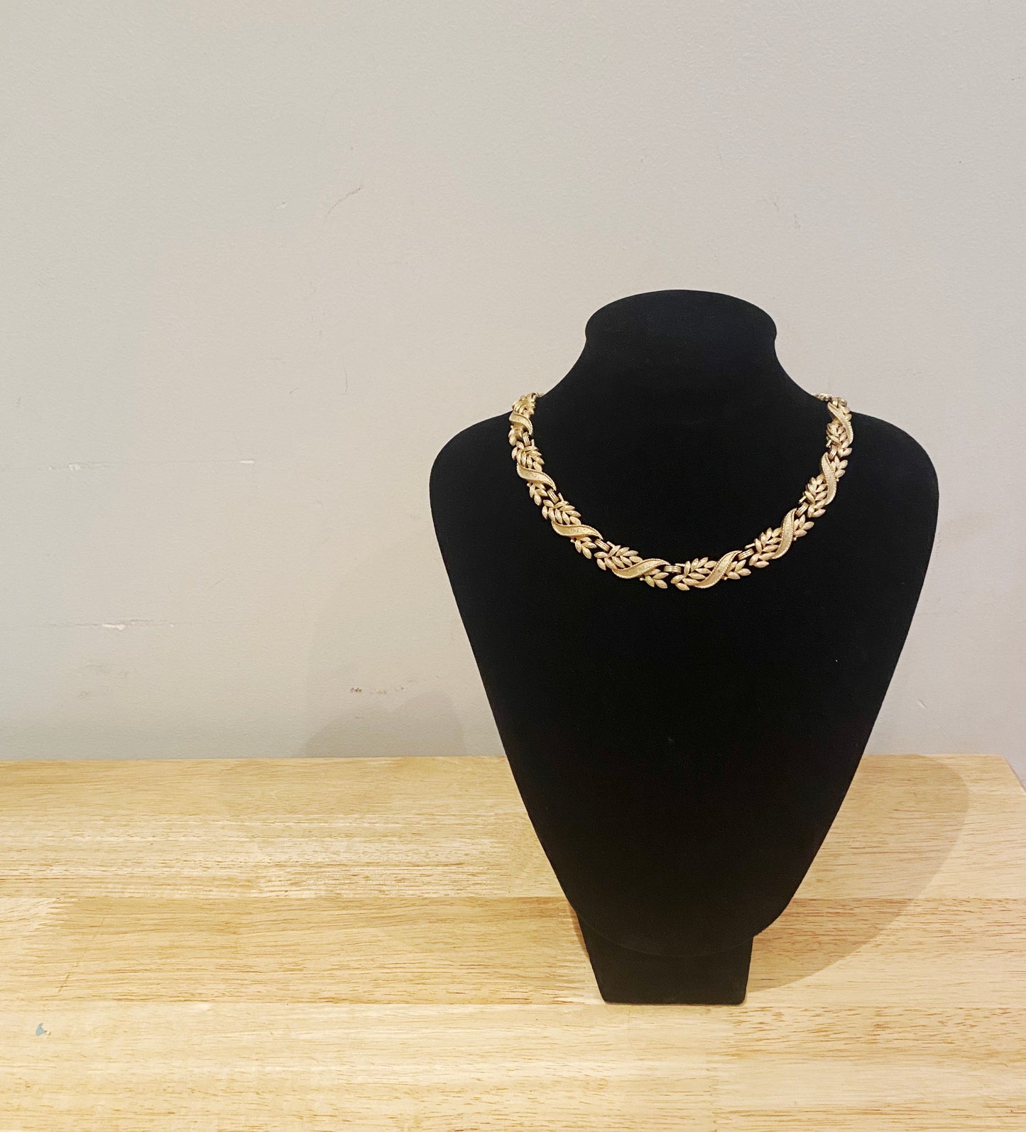 Authentic 1950s Crown Trifari necklace in textured gold-tone metal, mid-century vintage jewellery.
