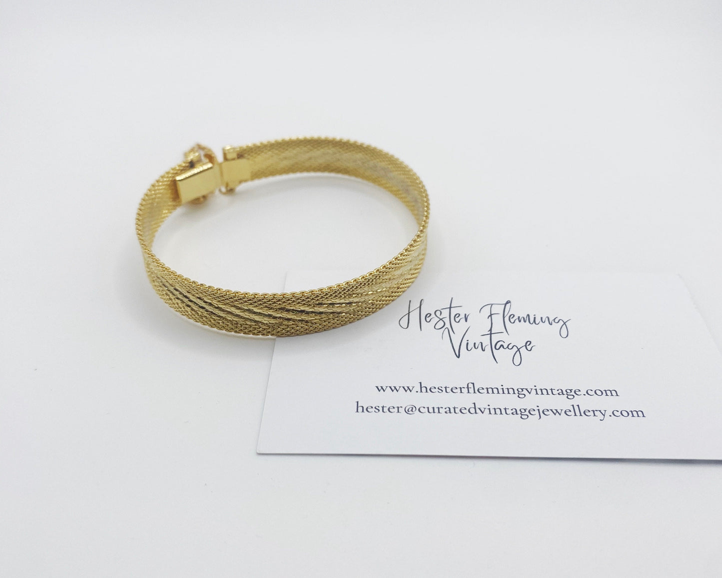 Clasp of 1970s vintage gold-plated mesh bracelet in excellent unworn condition