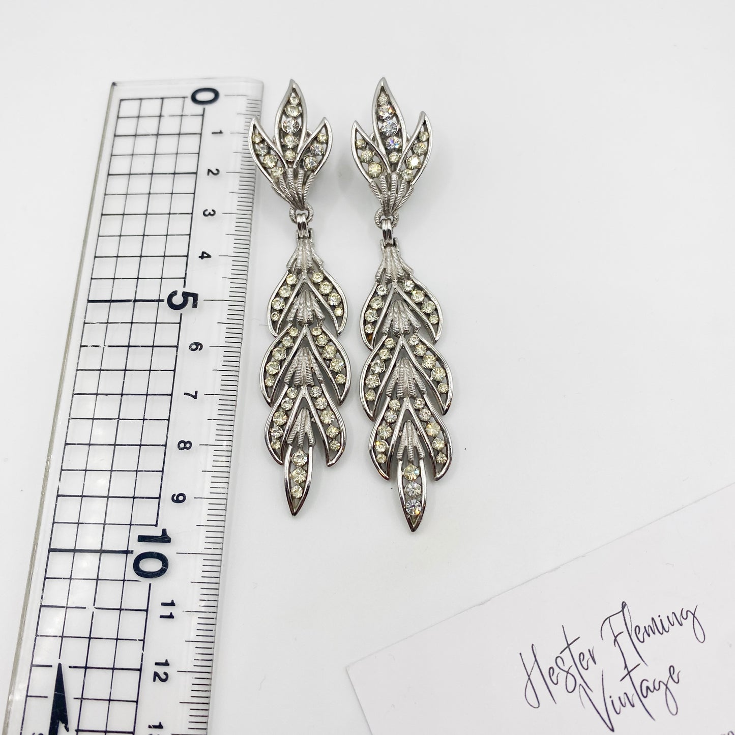 Meaurement of signed Crown Trifari vintage crystal dangle earrings, 1950s designer jewellery.